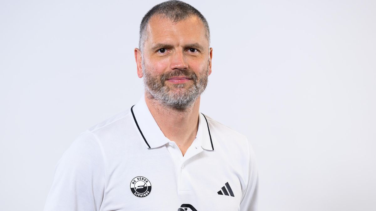 Nebudujeme lásku ke sportu. Je neuvěřitelné, co při potížích v hokeji vymačkáme, říká Broš